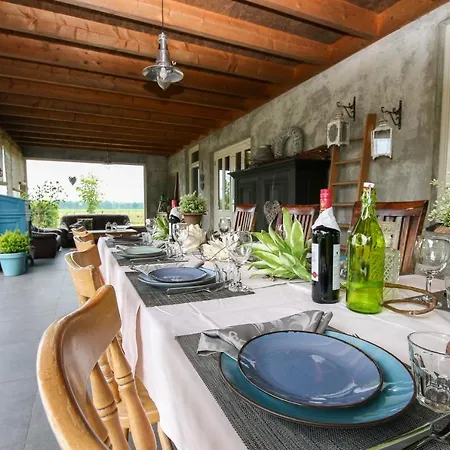 Gasthoeve-de-drie-eiken Bed & Breakfast Oploo
