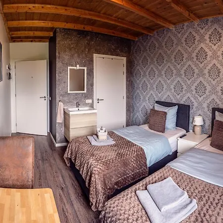 Gasthoeve-de-drie-eiken Casa de hóspedes Oploo
